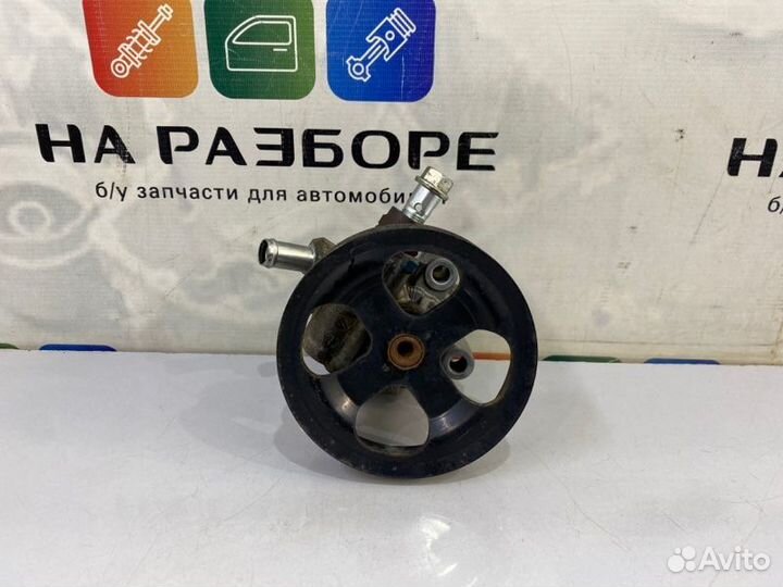 Насос гур Toyota Land Cruiser 200 2UZ-FE 2010