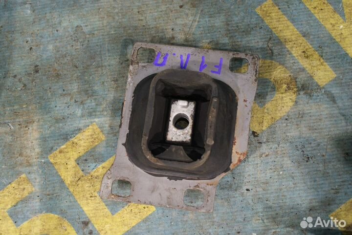 Кронштейн опора двс кпп Ford Focus 1