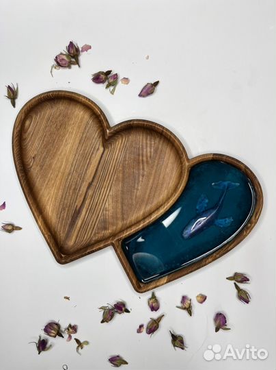 Менажница с китом