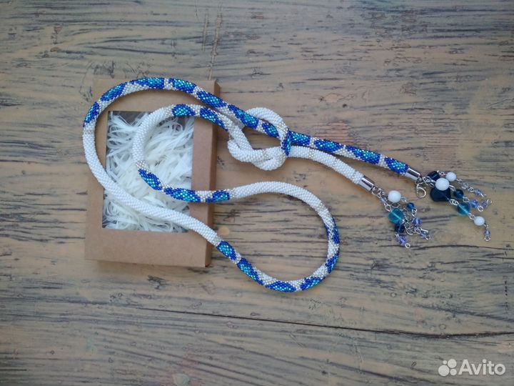 Колье жгут из бисера