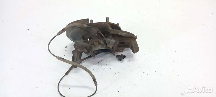 Кулак передний левый Mitsubishi Pajero Sport2