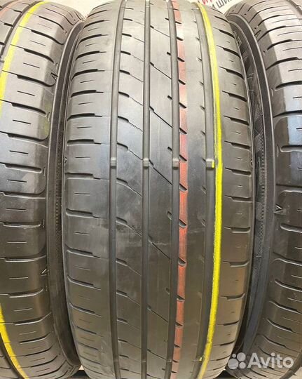 Dunlop Enasave RV504 215/60 R17 93N