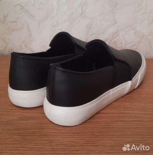 Слипоны новые new look р.33