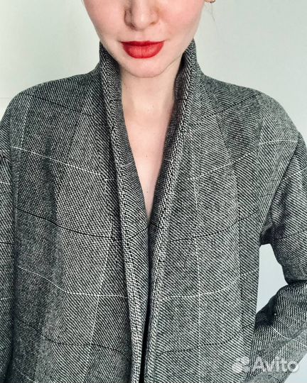 Пальто женское с поясом серое