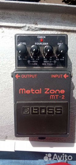Гитарная педаль (преамп) boss Metal Zone MT-2