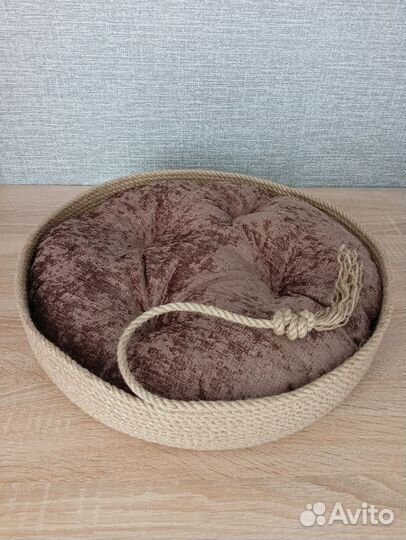 Лежанка для собак и кошек