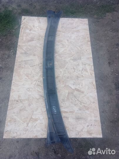 Жабо Toyota Corolla EE111