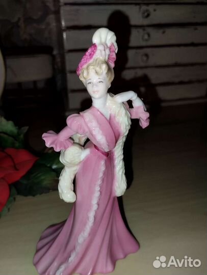 Статуэтка Coalport Lady Lilian
