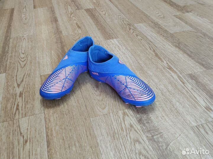 Бутсы детские adidas predator. 33 размер