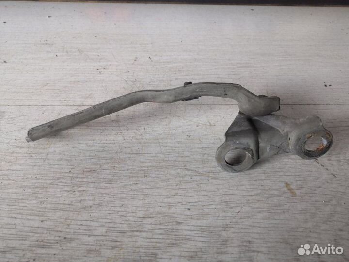 Петля капота передняя левая Toyota Camry CV40 3CT