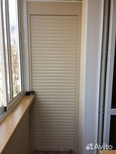 Шкаф с рольставнями на балкон по вашему эскизу