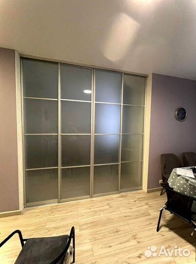 Раздвижная перегородка с матовым стеклом