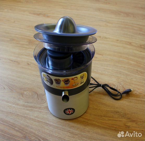 Комбинированная соковыжималка Kenwood JE900