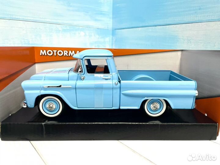 Модель пикапа Chevrolet 3100 1:24