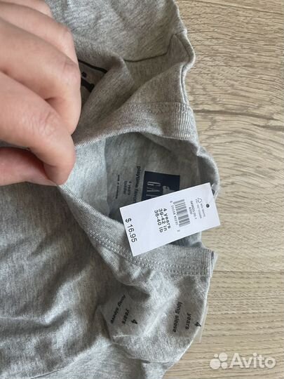 Лонгслив gap 4 года