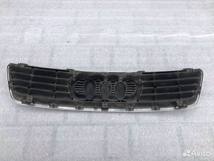 Решетка радиатора на Audi A6 C5