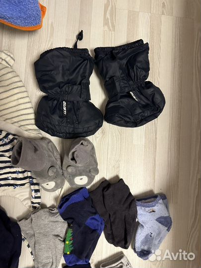 Шапочки, носочки, полотенце, варежки