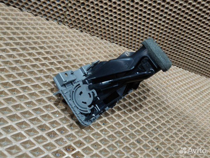 Дефлектор салона воздушный левый Nissan X-Trail