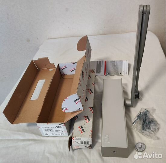 Доводчик Dormakaba TS83 EN3-6 BCA и рычаг CL-N