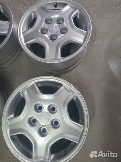 Литые диски Toyota r15 5x114.3