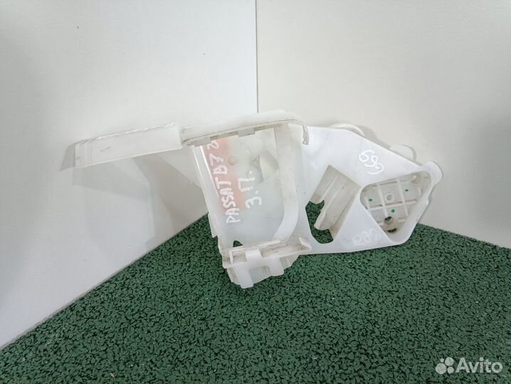 Кронштейн замка задней правой двери VW Passat B7