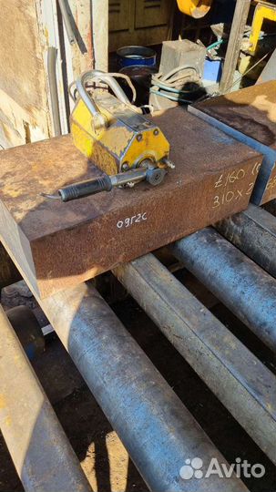 Порезка металла на лентопильном станке