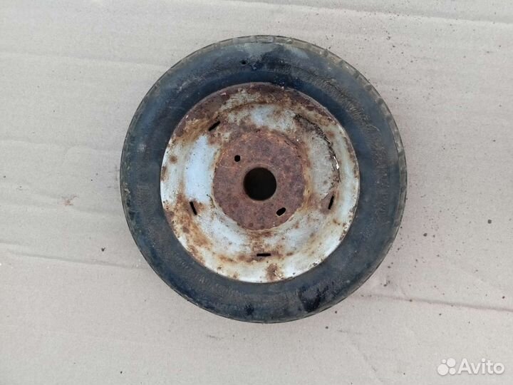 Колесо педальный москич