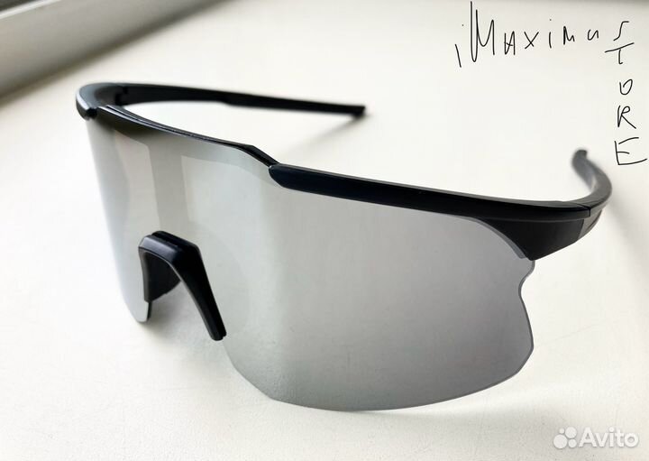 Спортивные очки зеркальные чёрные солнечные