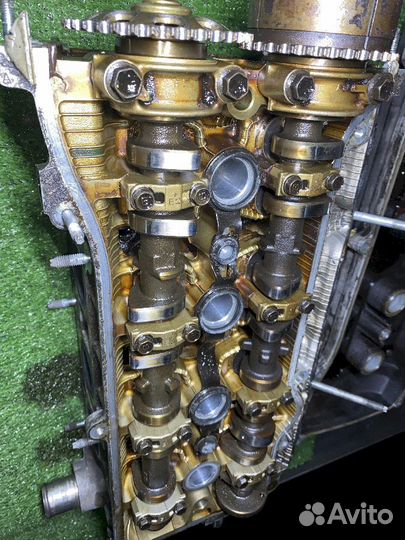 Головка блока цилиндров 1AZ-FSE Toyota Isis ANM15G