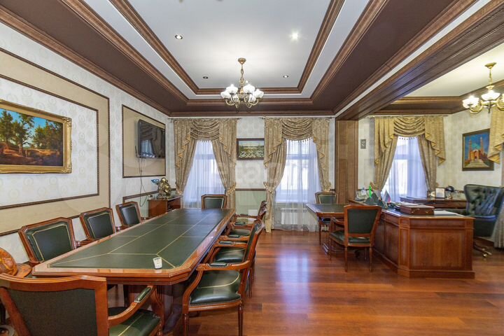 Особняк в центре с землей 601 м² без комиссии