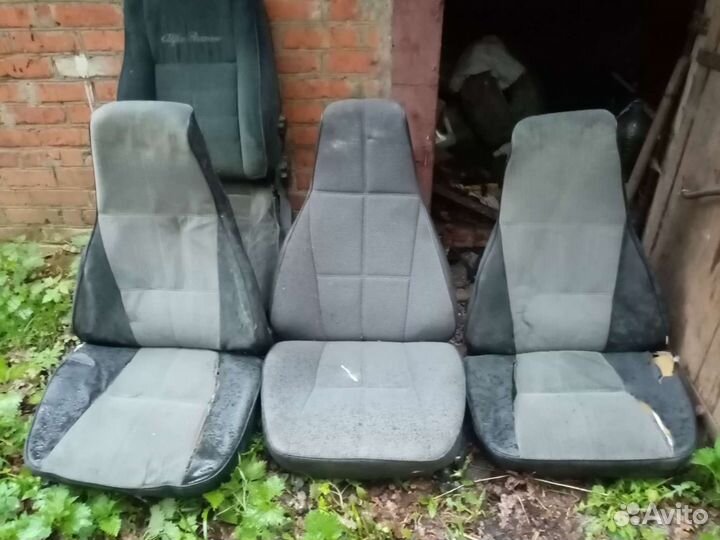 Сидения ваз 2107 3 штуки передние