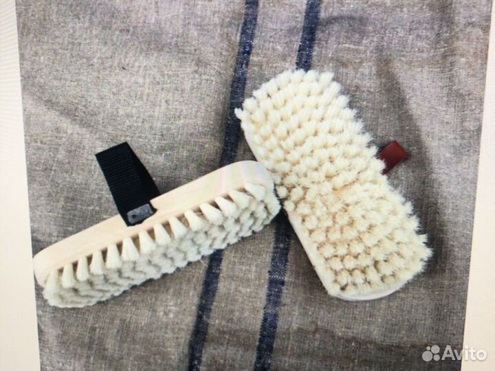 Щетка для чистки лошади