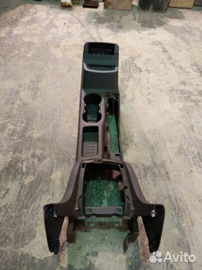 Консоль центральная ford focus II (2009г.в)