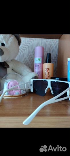 Солнцезащитные очки женские брендовые