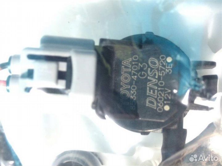 Бачок омывателя лобового стекла Toyota Land