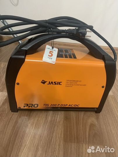 Сворочный аргонодуговой Сварог PRO TIG 200 AC/DC