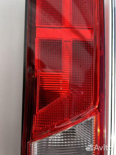Фонарь задний правый VW Crafter