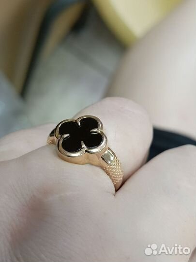 Золотое кольцо женское 19 размер