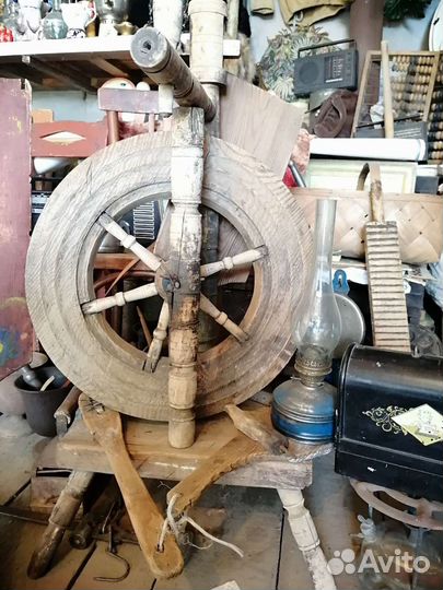 Старинная прялка