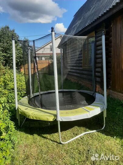Батут с защитной сеткой