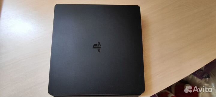 Игровая приставка ps4