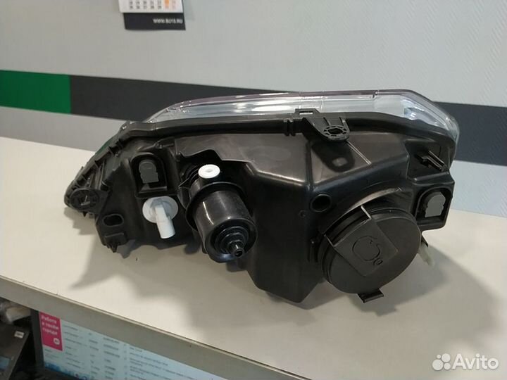 Фара правая Renault Logan 2005-2014