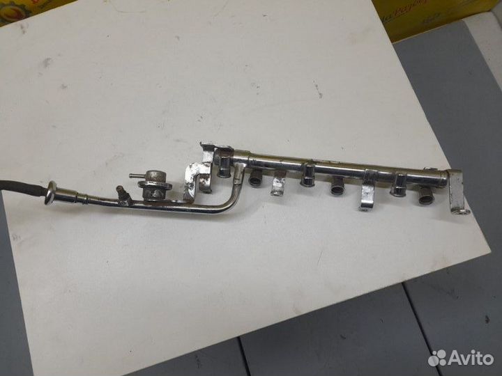 Рампа топливная(рейка) Ford Maverick 3.0