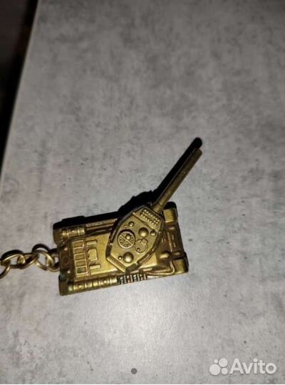 Брелок танк