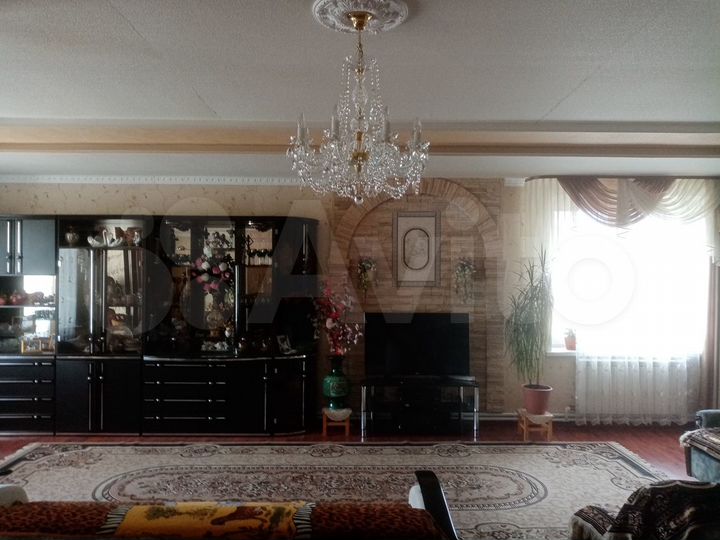 Коттедж 320 м² на участке 20 сот.