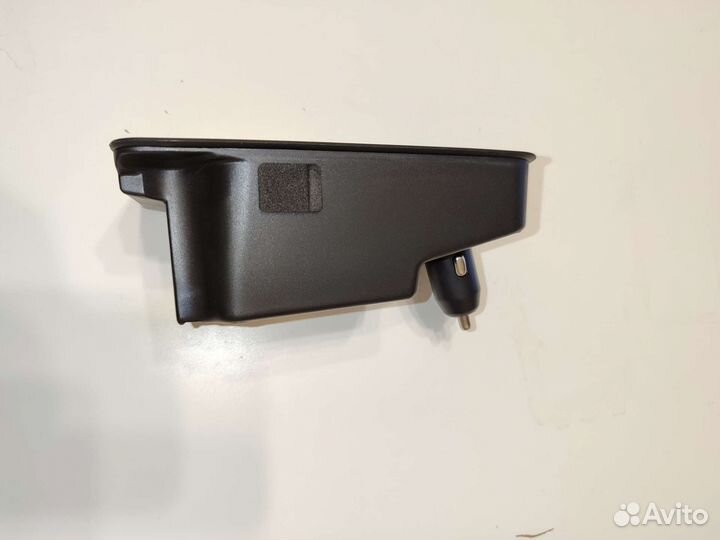 Беспроводное зарядное устройство в автомобиль