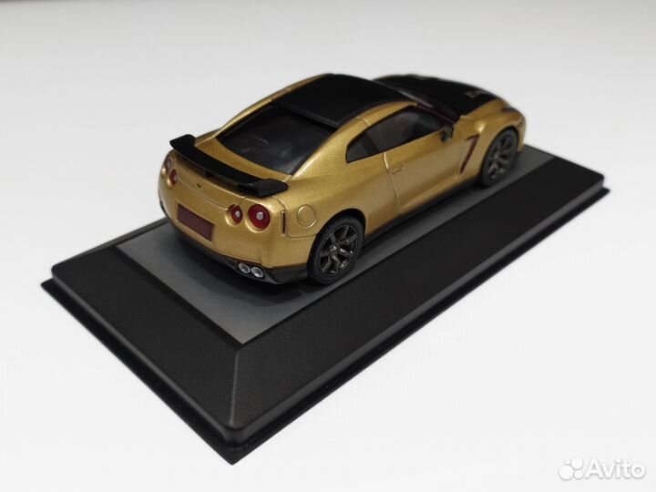 1:43 Nissan GT-R