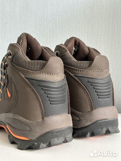 Трекинговые ботинки женские