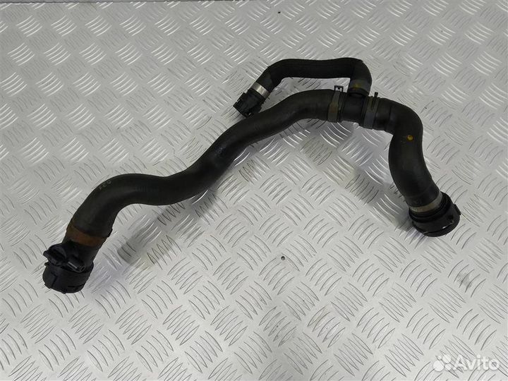 Патрубок Audi Q5 8R0121049AL