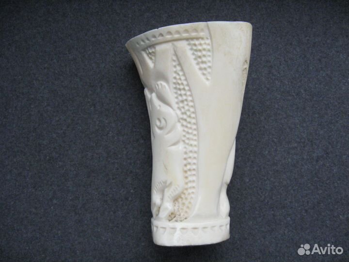 Ваза кость медведь винтаж